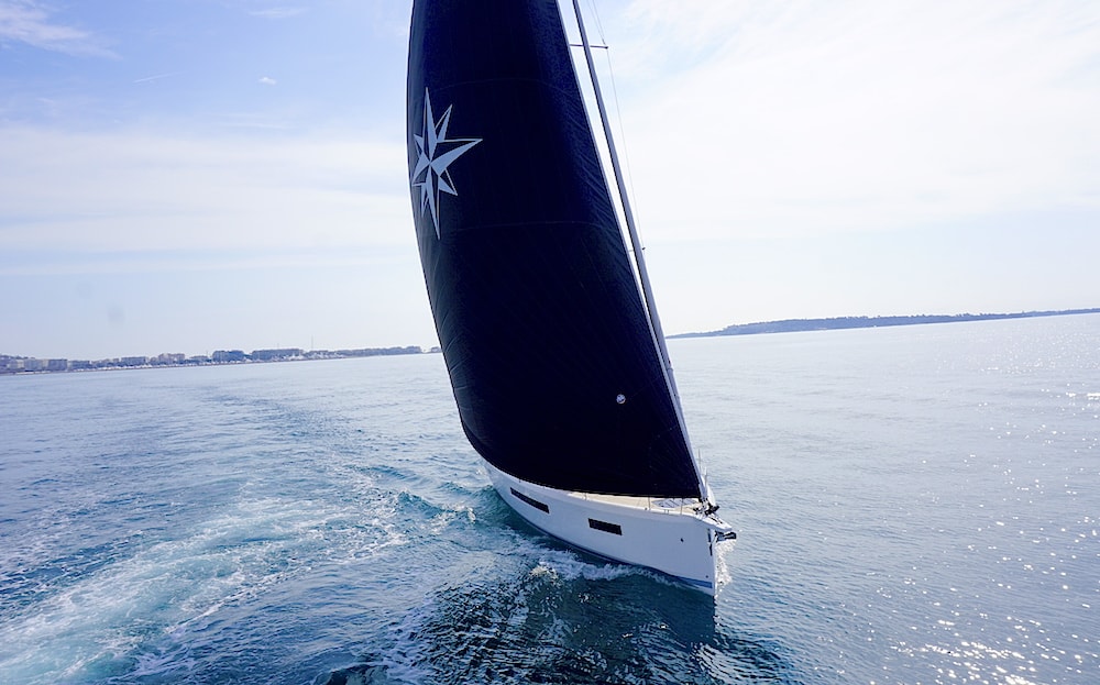 Jeanneau Sun Odyssey 490 in marcia